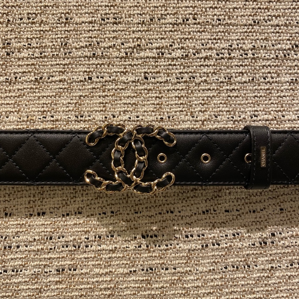 New!  2024 Chanel Calfskin Quilted Logo Belt - Picture 3 of 6